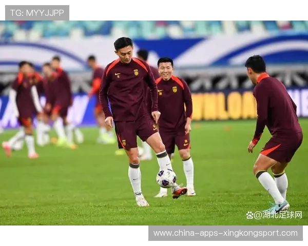 国足防守需重塑：重拾荣耀的关键